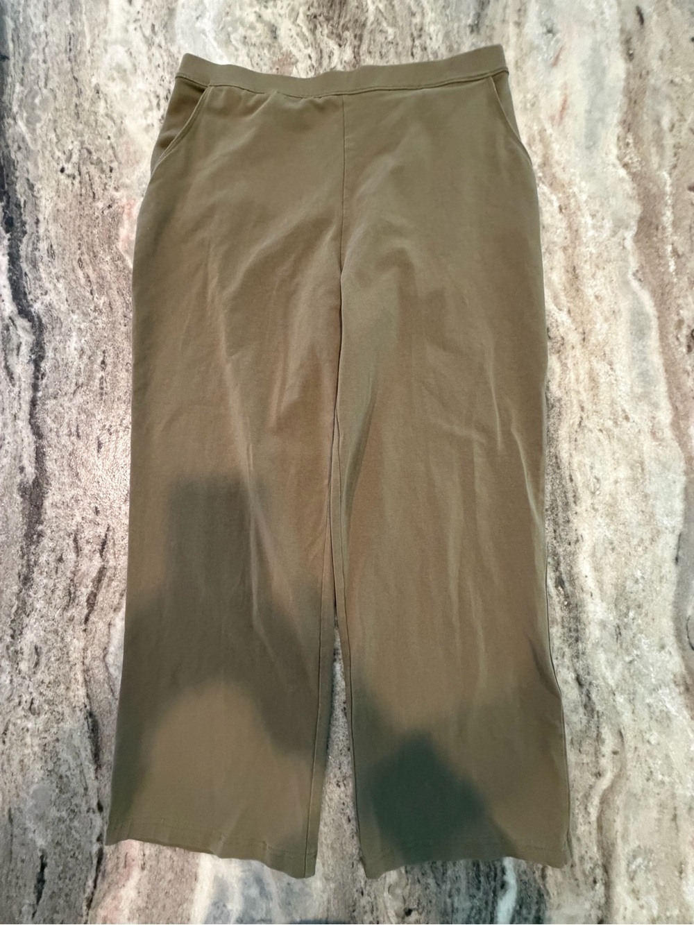 L.L. Bean Perfect Fit Pull-On Pants. Size Medium Petite Olive Green.